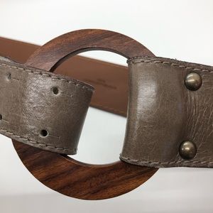 Leather belt- greyish-green with wood buckle